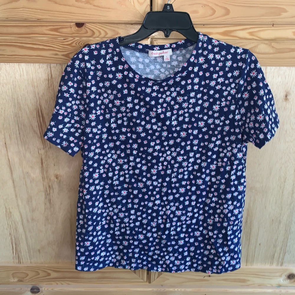 Fresh Produce Daisy floral printed knit shirt size L